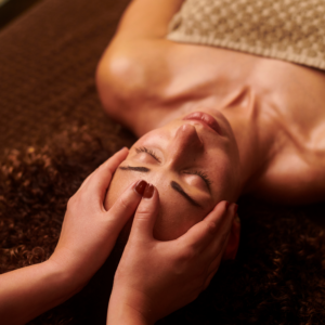 Head and shoulder massage 45 min