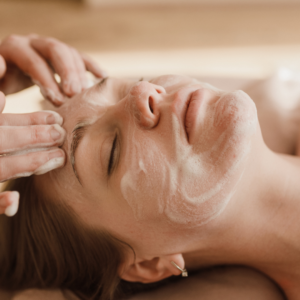 Vie fruit acid peel face treatment 50 min