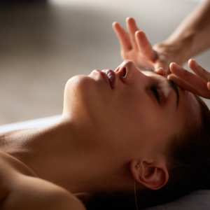 Aqvasaphir facial 90 min