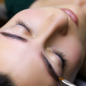 Permanent colouring and shaping of eyelashes and eyebrows